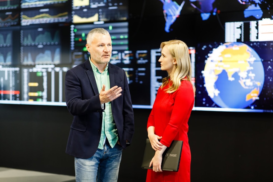 ビジネス-企業情報-わな-01