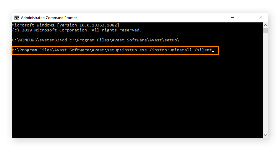 管理者コマンド プロンプトに、アバスト アンチウイルスを削除するための「instup.exe/instop:uninstall/silent」コマンドが表示されています。